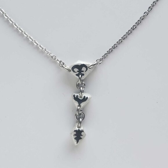 Gothic medieval dainty rosary necklace with a small silver chain - Picture 6 of 8